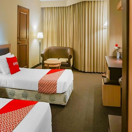 Oyo 3967 Hotel Pantai Wisata 马卡萨 外观 照片