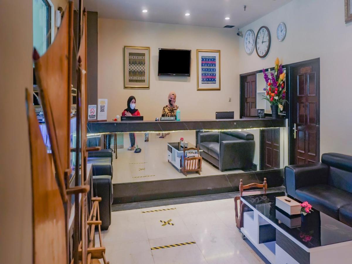 Oyo 3967 Hotel Pantai Wisata 马卡萨 外观 照片